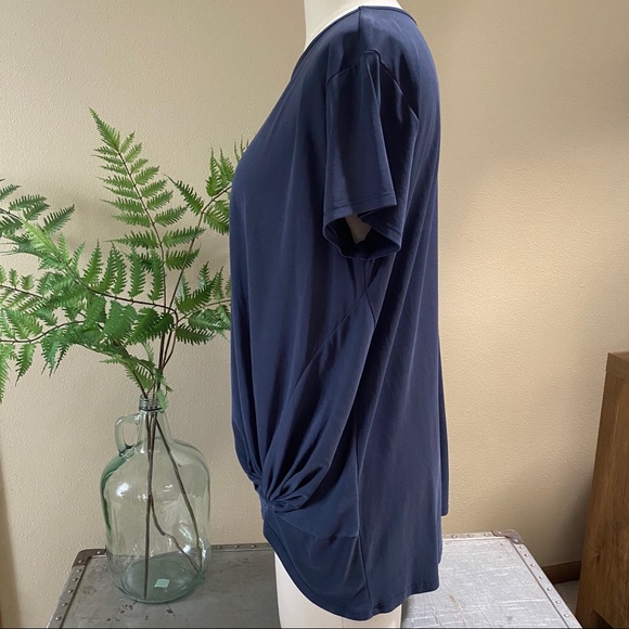 Kim & Cami short sleeve tunic - Picture 2 of 6